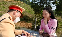 Cảnh báo vi phạm tốc độ dịp cuối năm, phóng nhanh coi chừng 'mất Tết'