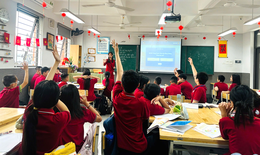 Hà Nội cấm các trường ép học sinh tham gia chương trình liên kết