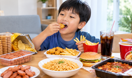 Thực phẩm siêu chế biến ảnh hưởng thế nào đến sự phát triển của trẻ?