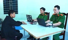 Thủ đoạn của 3 đối tượng đập phá kính hàng loạt ô tô để trộm tài sản