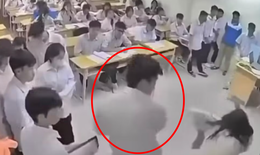 Sáng 22/10: Phẫn nộ nguyên nhân nam sinh hành hung giáo viên gãy xương mũi ở Hà Nội