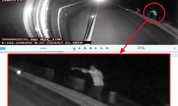 Triệu tập 12 thiếu niên ném đá vào xe khách đang chạy trên cao tốc