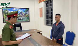 Trưa 28/10: Thanh niên nổi máu côn đồ cầm hung khí đánh 2 bạn rượu gục tại chỗ sau mâu thuẫn
