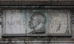 Quy trình phía sau những cái tên đoạt giải Nobel