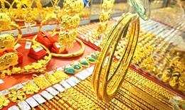 Chốt giá vàng hôm nay ngày 6/10 biến động đủ các hướng