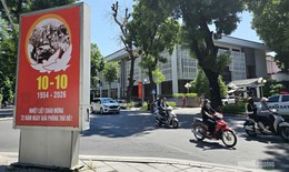 Hà Nội rực sắc đỏ hướng về ngày Giải phóng Thủ đô 10/10