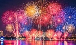 Pháo hoa nước lần đầu xuất hiện dịp chào mừng Ngày Giải phóng Thủ đô