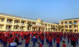 Học sinh Tiến Sơn trở lại trường sau hơn một tháng nghỉ học