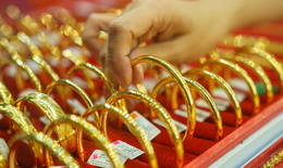Chốt giá vàng hôm nay ngày 10/2 chưa ngừng tăng mạnh