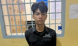 Nhóm thanh thiếu niên dùng vỏ chai bia tấn công người, cướp tài sản trong đêm