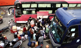 Người dân chen chân lên xe về quê đón Tết, các bến xe Hà Nội dự kiến tăng khách gấp 3 đến 4 lần