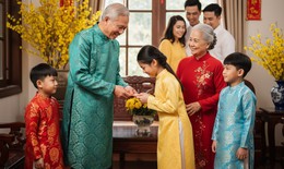 Dạy con hiểu đúng ý nghĩa lì xì: Món quà đầu năm không chỉ là tiền