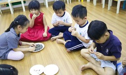 Ngày Tết, trẻ nhỏ cẩn thận hóc dị vật hạt dưa, hạt hướng dương