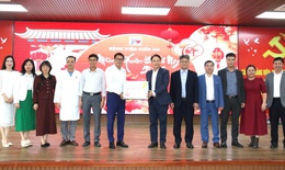 Lãnh đạo Sở Y tế Hải Phòng thăm, tặng quà đơn vị y tế nhân dịp Tết Bính Ngọ 2026