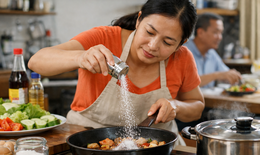 Thói quen ăn mặn âm thầm gây tăng huyết áp như thế nào?