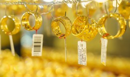 Chốt giá vàng hôm nay ngày 18/2 chưa ngừng giảm cực mạnh