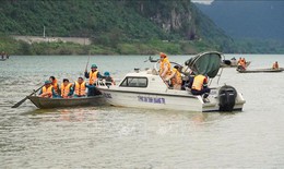 Hỗ trợ thân nhân nạn nhân vụ lật thuyền trên sông Gianh