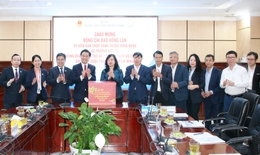 Bộ trưởng Đào Hồng Lan thăm, chúc Tết thầy trò ĐH Y Dược TPHCM