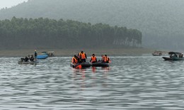Đã tìm thấy 6 người mất tích trong vụ lật tàu ở hồ Thác Bà