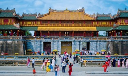 Điều gì làm nên sức hút hơn nửa triệu lượt khách đến Huế dịp Tết?