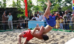 Mùng 6 Tết, về Thủ Lễ xem trai tráng đọ sức trong tiếng trống hội