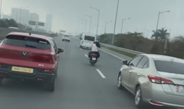 Đi xe máy vào cao tốc Hà Nội – Hải Phòng, nữ sinh bị trừ 6 điểm bằng lái