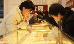 Nhiều nhà kinh tế nâng dự báo giá vàng, bạc sau những cú đảo chiều chóng mặt