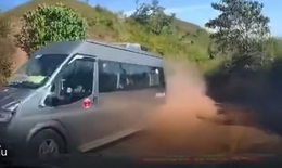 Video lái xe vượt ẩu, suýt xảy ra tai nạn trên đường đèo dốc ở Điện Biên