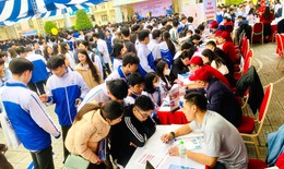 Nỗi lo học phí tăng cao và bài toán tự chủ đại học 2026