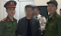 Bị bắt quả tang khi đang cậy mở hàng loạt ô tô trước chung cư ở Hà Nội