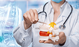 Giảm đau do thoát vị đĩa đệm ở người cao tuổi dùng thuốc như thế nào?