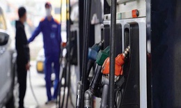 Tăng cường kiểm soát tình trạng người dân một số nước sang Việt Nam mua xăng dầu