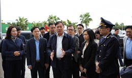 Thứ trưởng Đỗ Xuân Tuyên kiểm tra việc chuẩn bị triển khai quy định mới về an toàn thực phẩm tại Cửa khẩu Quốc tế Móng Cái
