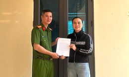 Chuyển nhầm 157 triệu vào tài khoản lạ, người phụ nữ Hải Phòng may mắn được Công an xã tìm giúp