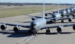 Hàng loạt máy bay tiếp nhiên liệu KC-135 Mỹ trúng đòn tên lửa từ Iran