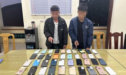 Sau 24 giờ truy xét, bắt 2 đối tượng trộm 39 chiếc iPhone