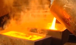 Giá vàng thế giới thủng 5.000 USD do Mỹ xả kho dầu dự trữ