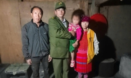 Bé gái người Mông 4 tuổi đi lạc, sợ hãi giữa rừng lạnh cách nhà hơn 6km