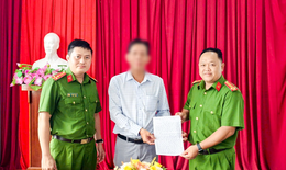 Chuyển khoản nhầm gần 1 tỷ đồng, người đàn ông vỡ òa hạnh phúc khi nhận lại sau 7 ngày