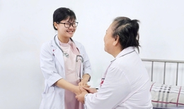 Trượt đốt sống sau té ngã, bệnh nhân được cứu bằng mổ nội soi ít xâm lấn