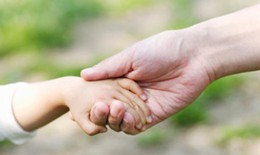 'Ánh mắt của bệnh nhi 6 tuổi và nỗi ám ảnh theo tôi suốt đời'