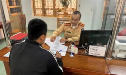 Đi ngược chiều, tài xế ô tô bị phạt 19 triệu đồng, trừ 4 điểm bằng lái