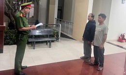 Đà Nẵng: Tạm giữ 2 gã hàng xóm thay nhau xâm hại bé gái 13 tuổi trong nhiều tháng