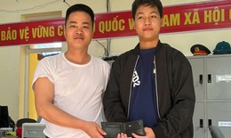 Hành động đẹp của nam sinh lớp 10 ở Hải Phòng sau khi nhặt được số tiền lớn