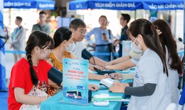 Chuỗi chương trình tiêm phòng cúm miễn phí quy mô tại miền Trung: Hàng ngàn liều vắc xin từ vì sức khỏe cộng đồng 