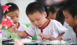 Thói quen ăn uống lành mạnh giúp trẻ phát triển toàn diện