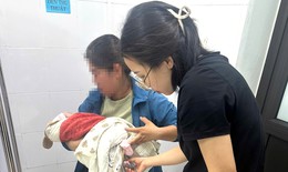 Bác sĩ vượt biển trong đêm, giành sự sống cho mẹ con sản phụ