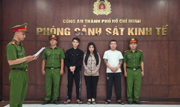 Bắt nhóm buôn 'khí cười' quy mô lớn tại TPHCM