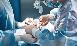 Nam sinh 14 tuổi phải cắt bỏ tinh hoàn do nhập viện muộn: Dấu hiệu nhận biết sớm xoắn tinh hoàn ai cũng nên biết