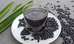 Điều gì xảy ra với thận khi bạn uống nước đậu đen rang mỗi ngày?